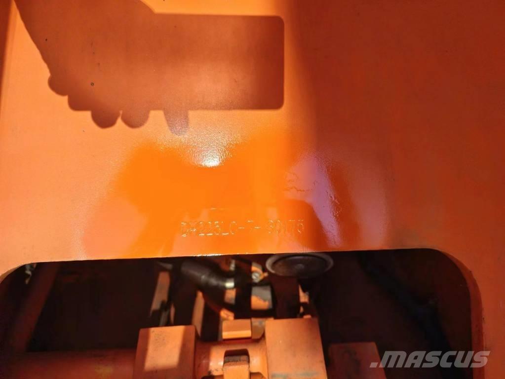 Doosan DH225LC-7 Paletli ekskavatörler