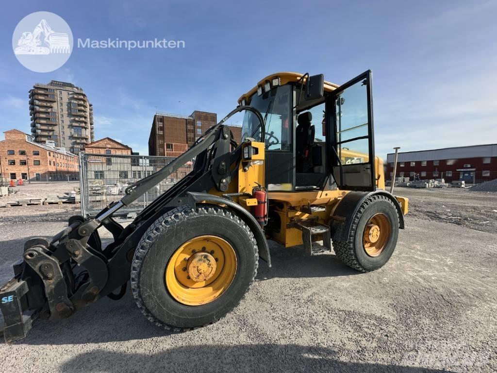 JCB 412 S Tekerlekli yükleyiciler