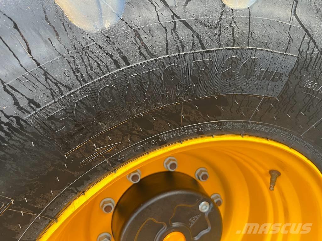 JCB 413 S Tekerlekli yükleyiciler