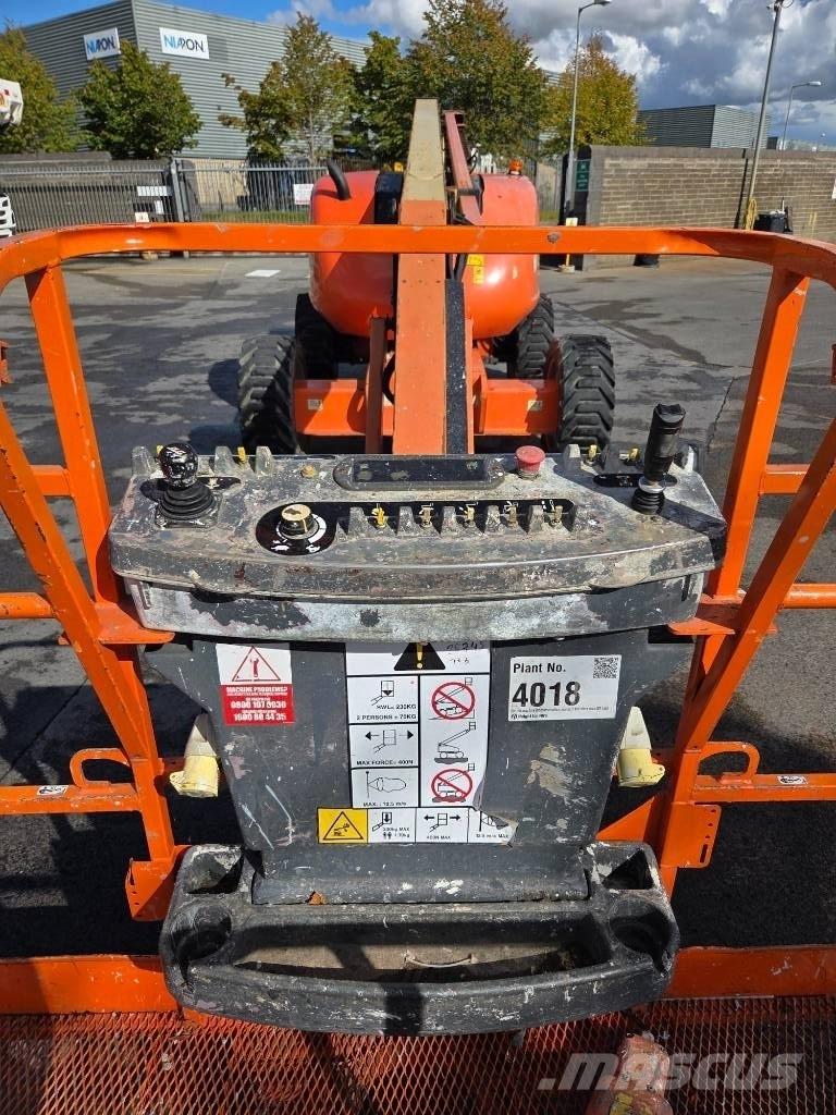 JLG 600 AJ Körüklü personel platformları