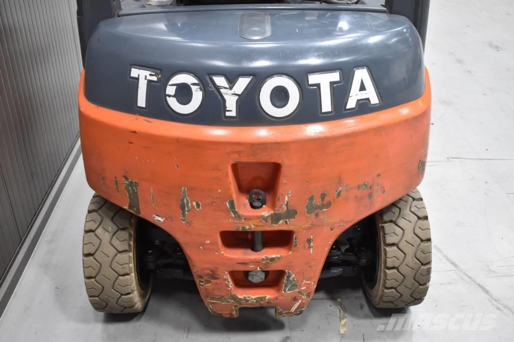 Toyota 8FBMT16 Elektrikli forkliftler