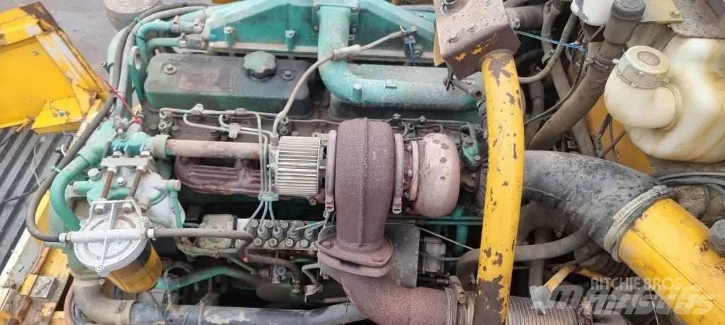Volvo A 25 C 6X6 Belden kirma kaya kamyonu