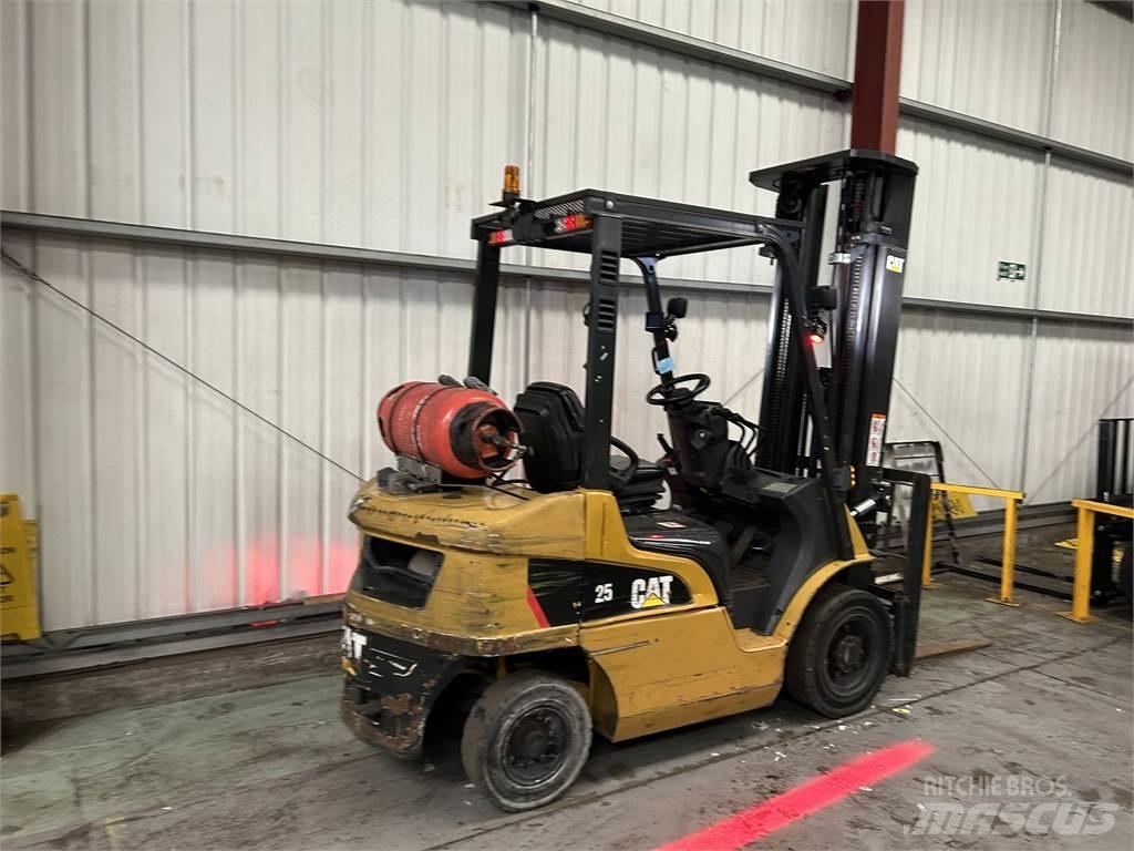 CAT GP25NT LPG'li forkliftler
