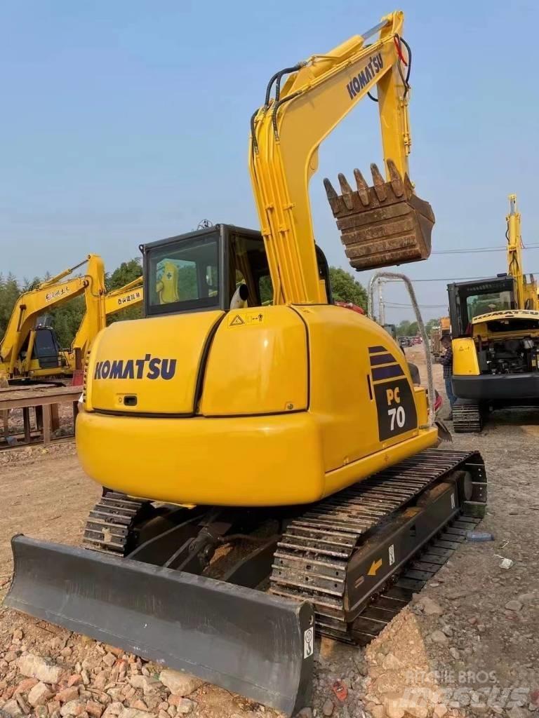 Komatsu PC70-8 Paletli ekskavatörler