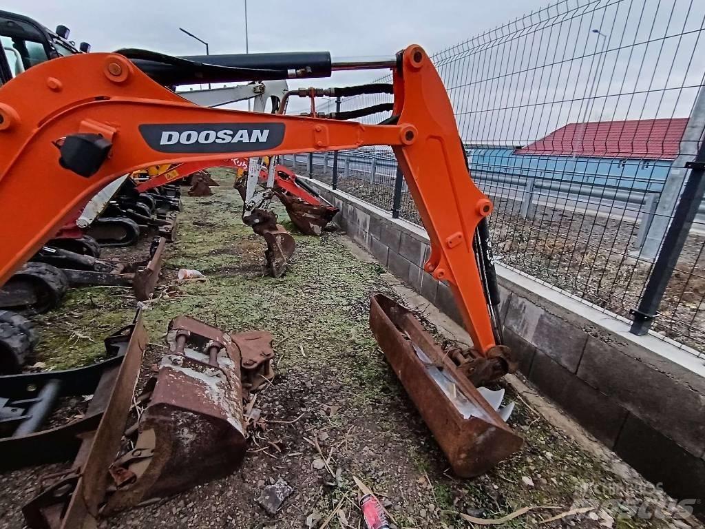 Doosan DX 19 Mini ekskavatörler, 7 tona dek