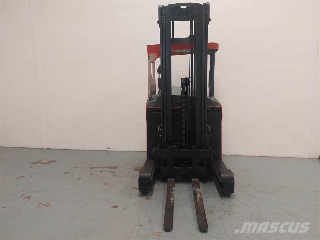 BT RRE 140 H Reach truck - depo içi istif araçları