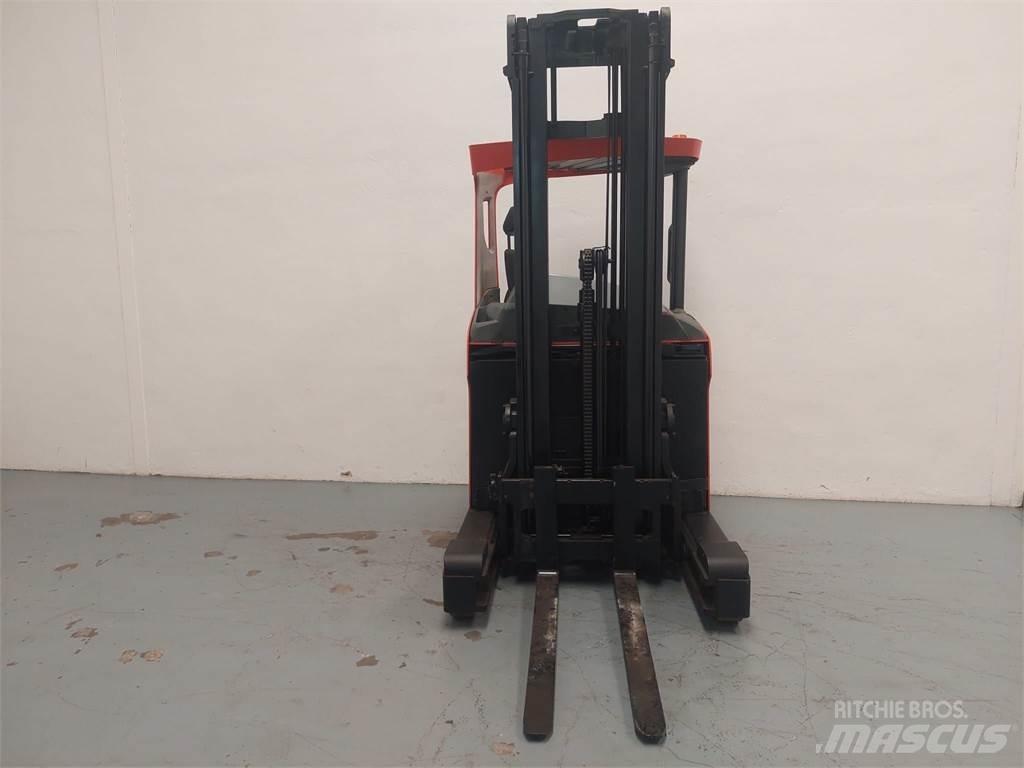 BT RRE 140 H Reach truck - depo içi istif araçları
