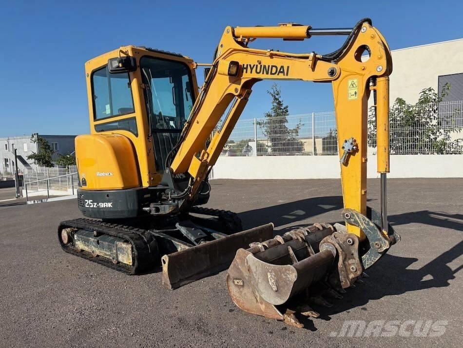 Hyundai R25Z-9 AK Mini ekskavatörler, 7 tona dek