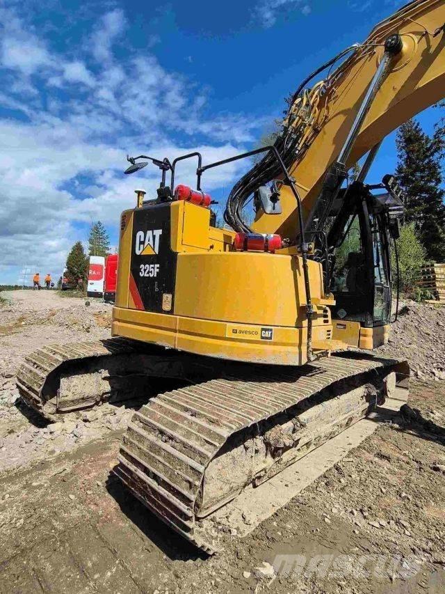 CAT 325FLCR Paletli ekskavatörler