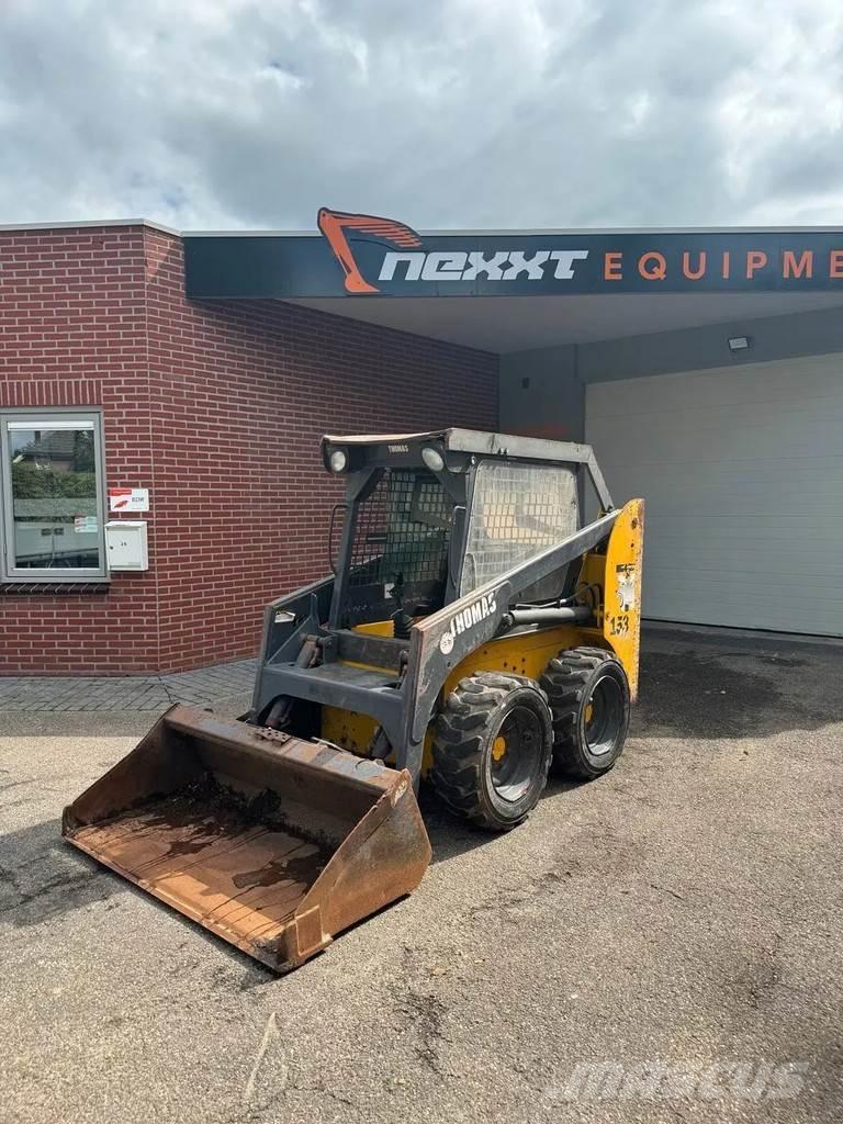 Thomas T153 Skid steer loderler