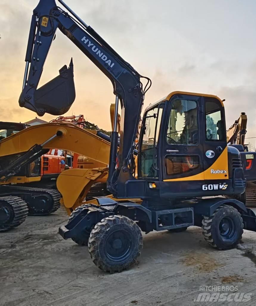 Hyundai 60 W Lastik tekerli ekskavatörler