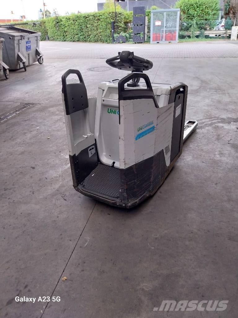 UniCarriers PLR200 Düsük seviye platformu