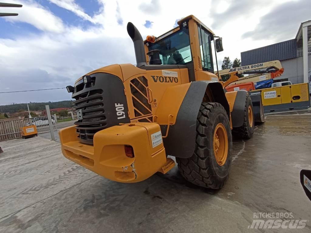 Volvo L 90 F Tekerlekli yükleyiciler