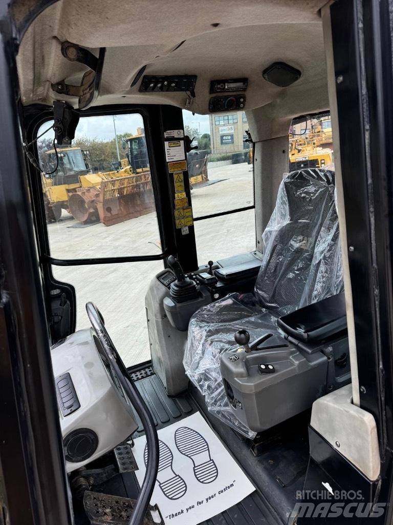 CAT 953D Paletli yükleyiciler