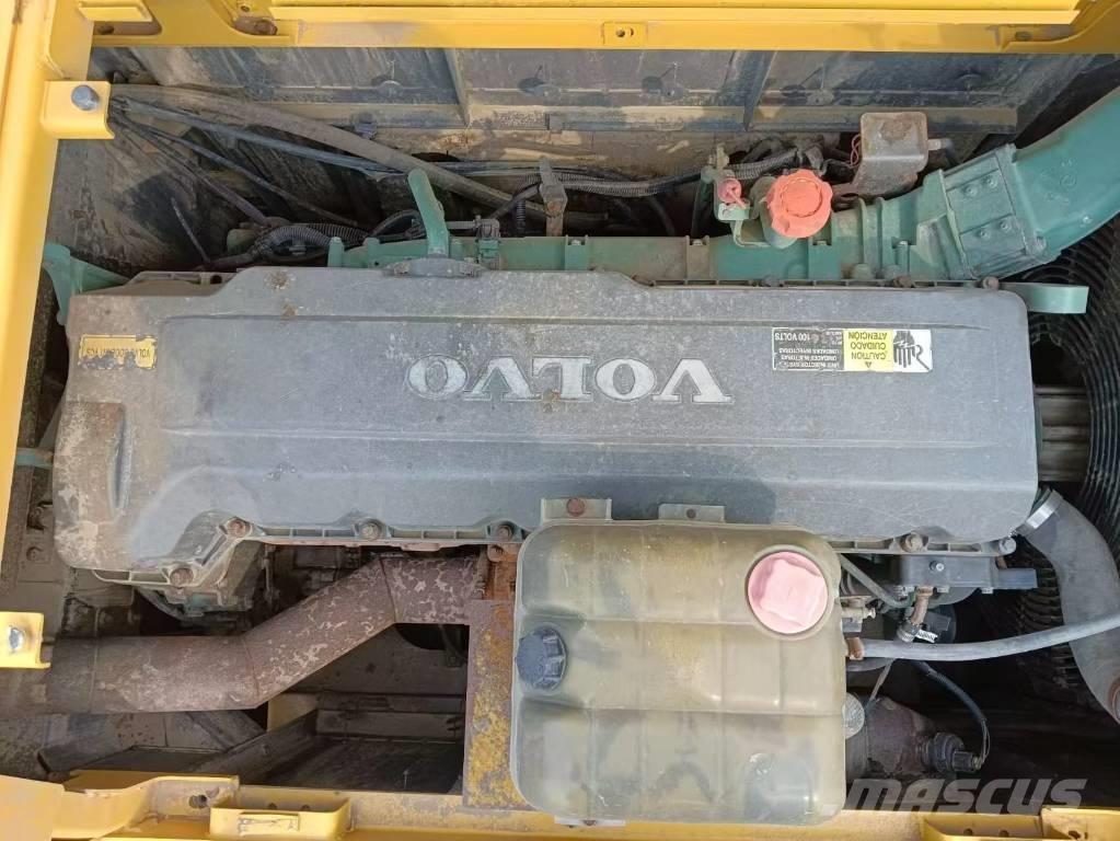Volvo EC 480 Paletli ekskavatörler