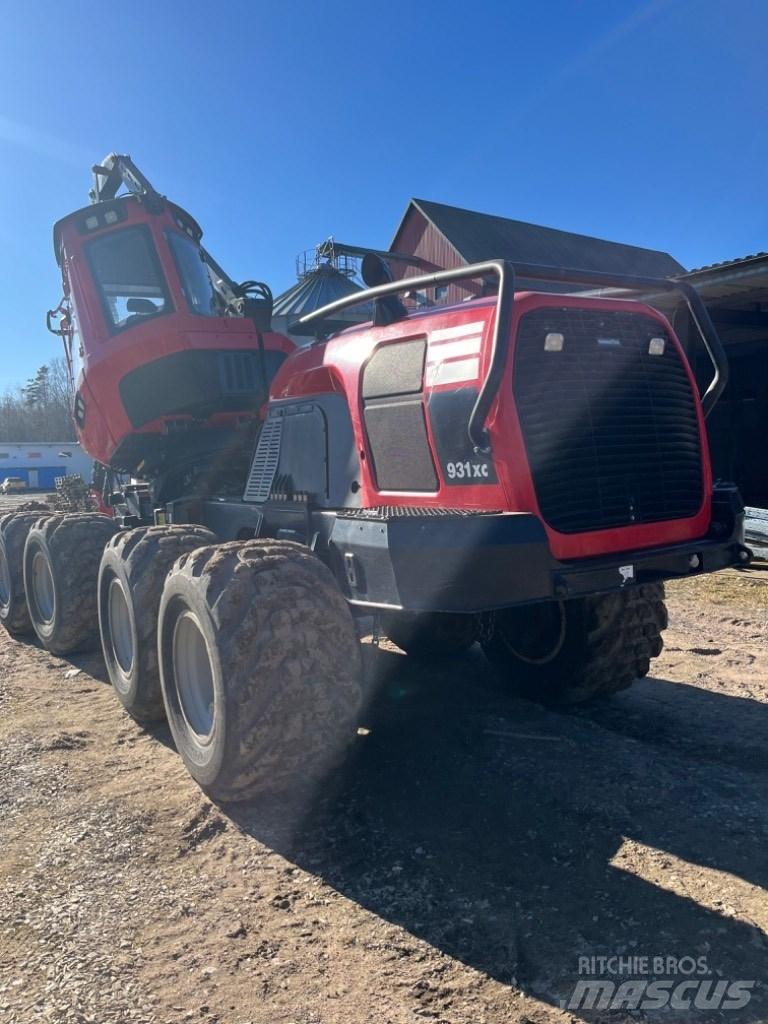 Komatsu 931 XC Biçerdöverler