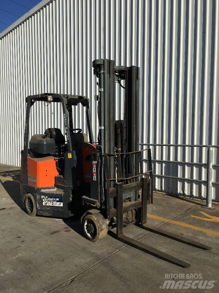 Aisle-Master 20SE Dar koridor forklifti