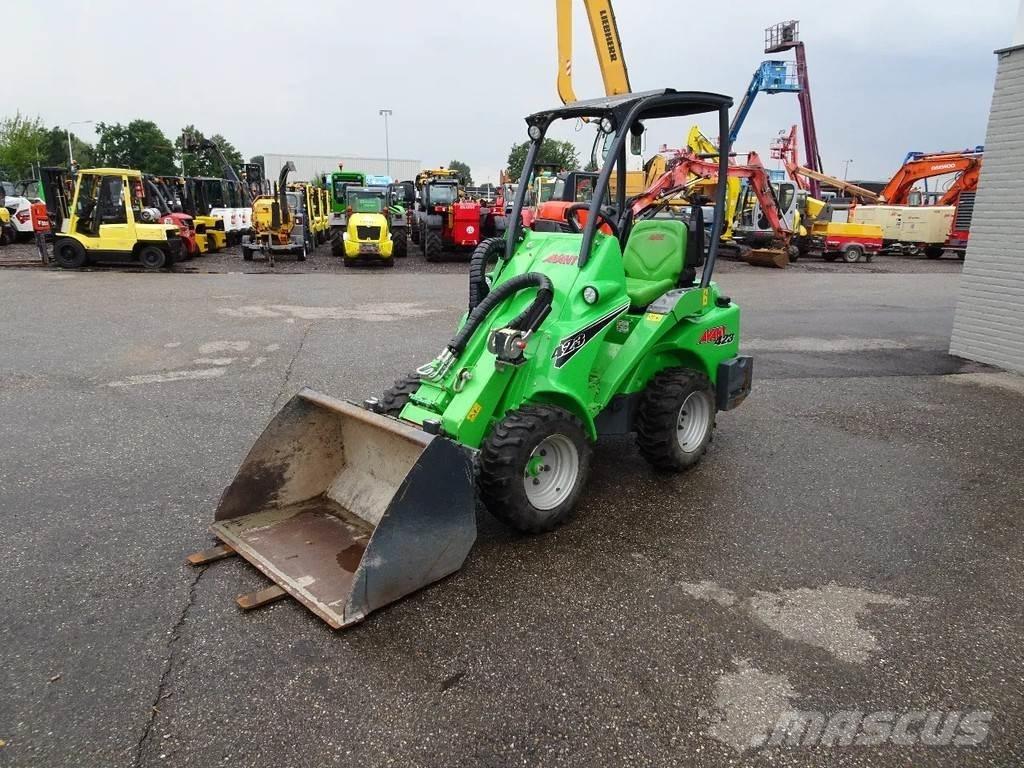 Avant 423 Mini yükleyiciler