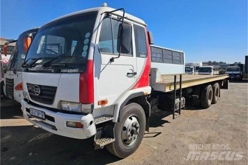 Nissan UD Diger kamyonlar