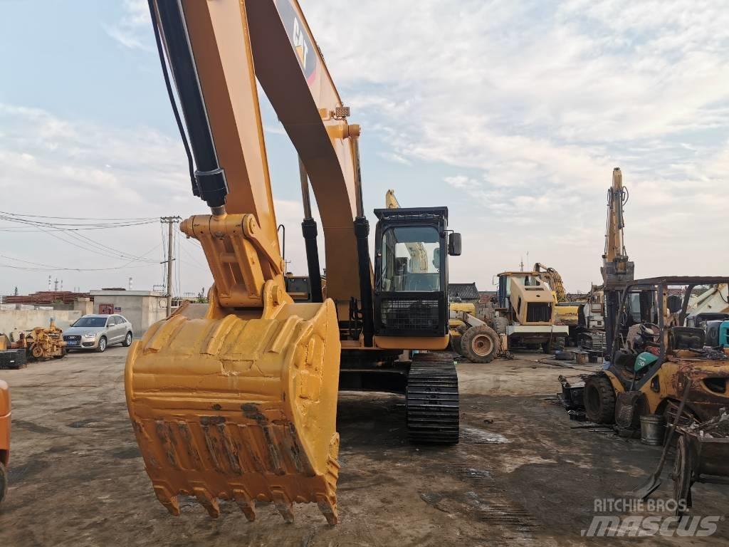 CAT 330DL Paletli ekskavatörler