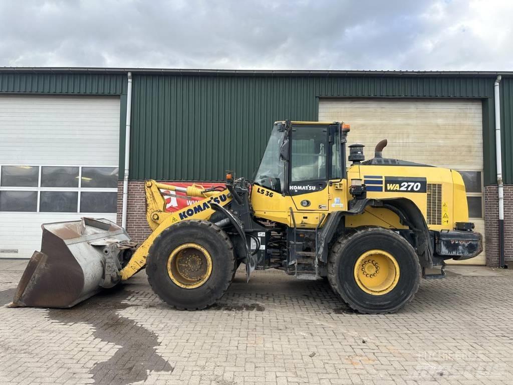Komatsu WA270 8 Tekerlekli yükleyiciler
