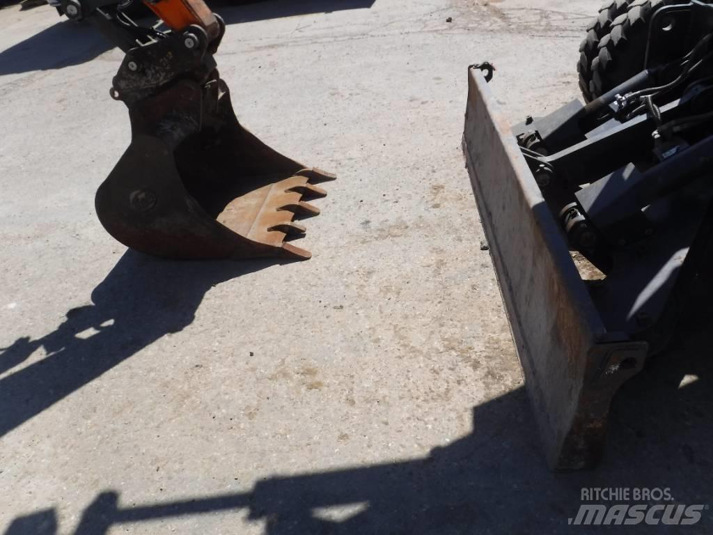 Doosan DX 100W-7 Lastik tekerli ekskavatörler