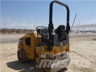 CAT CB 24 B Çift tamburlu silindirler