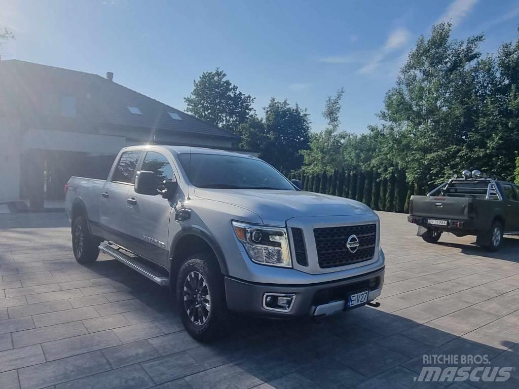 Nissan TITAN XD PRO Pikaplar