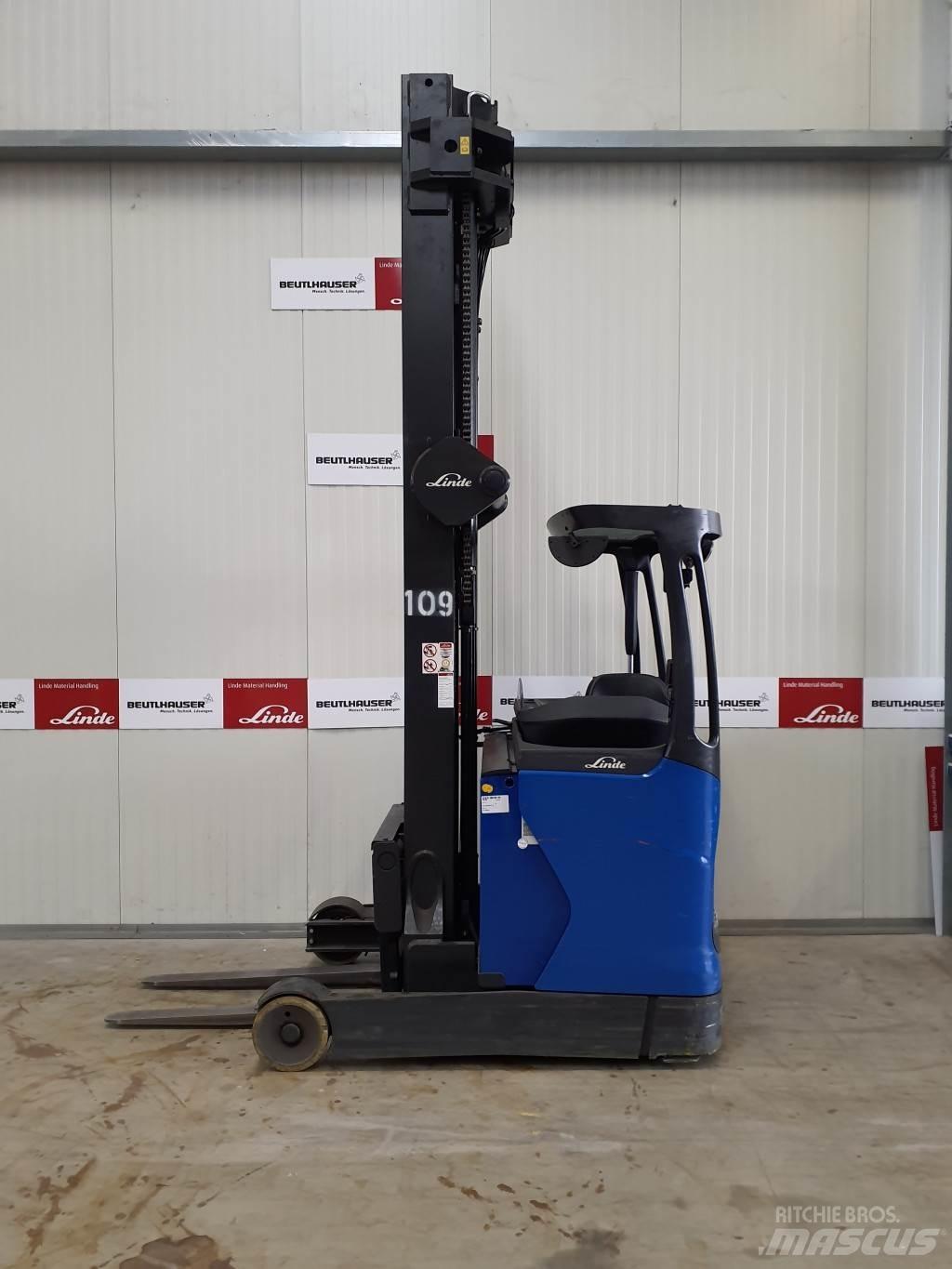 Linde R16HD Reach truck - depo içi istif araçları