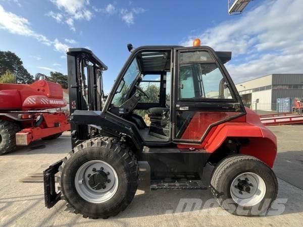 Manitou M30-2 Arazi tipi forklift