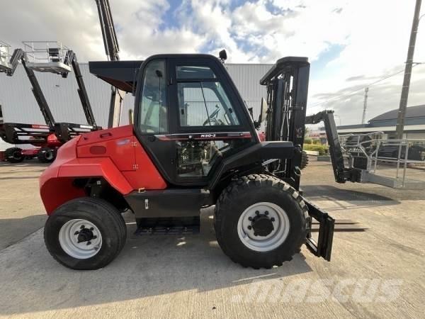 Manitou M30-2 Arazi tipi forklift