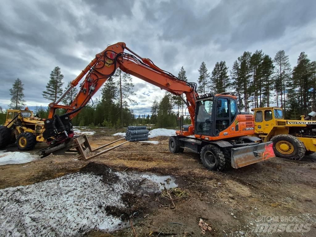 Doosan DX 140 W-3 Lastik tekerli ekskavatörler