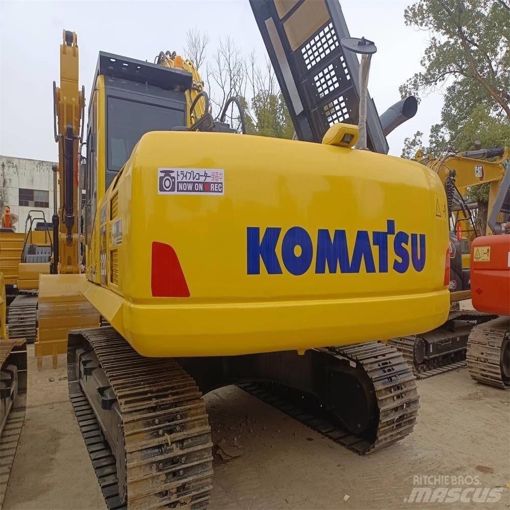 Komatsu PC 220 Paletli ekskavatörler
