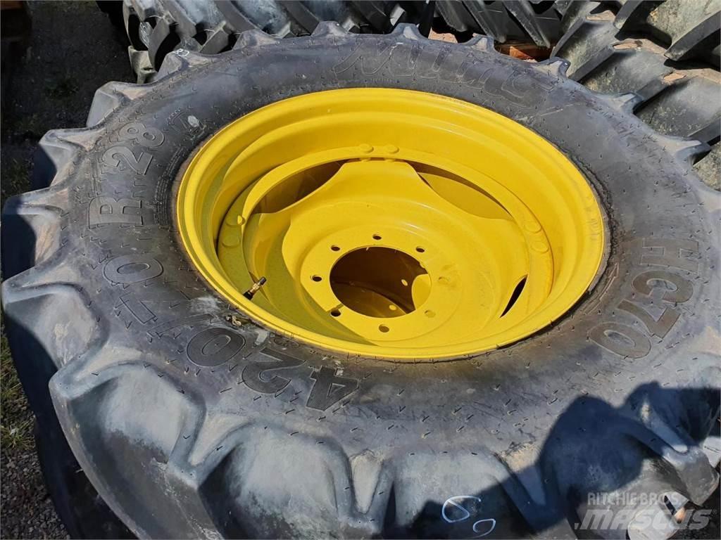 Mitas 420/70R28 x2 Tekerlekler