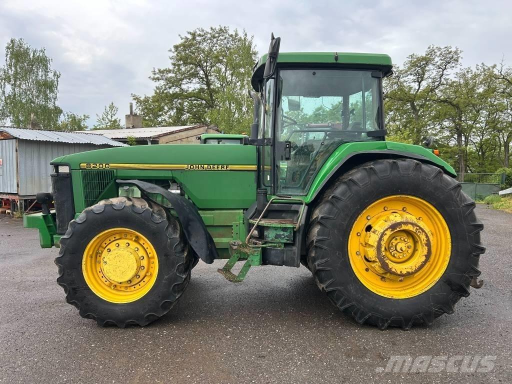 John Deere 8200 Traktörler