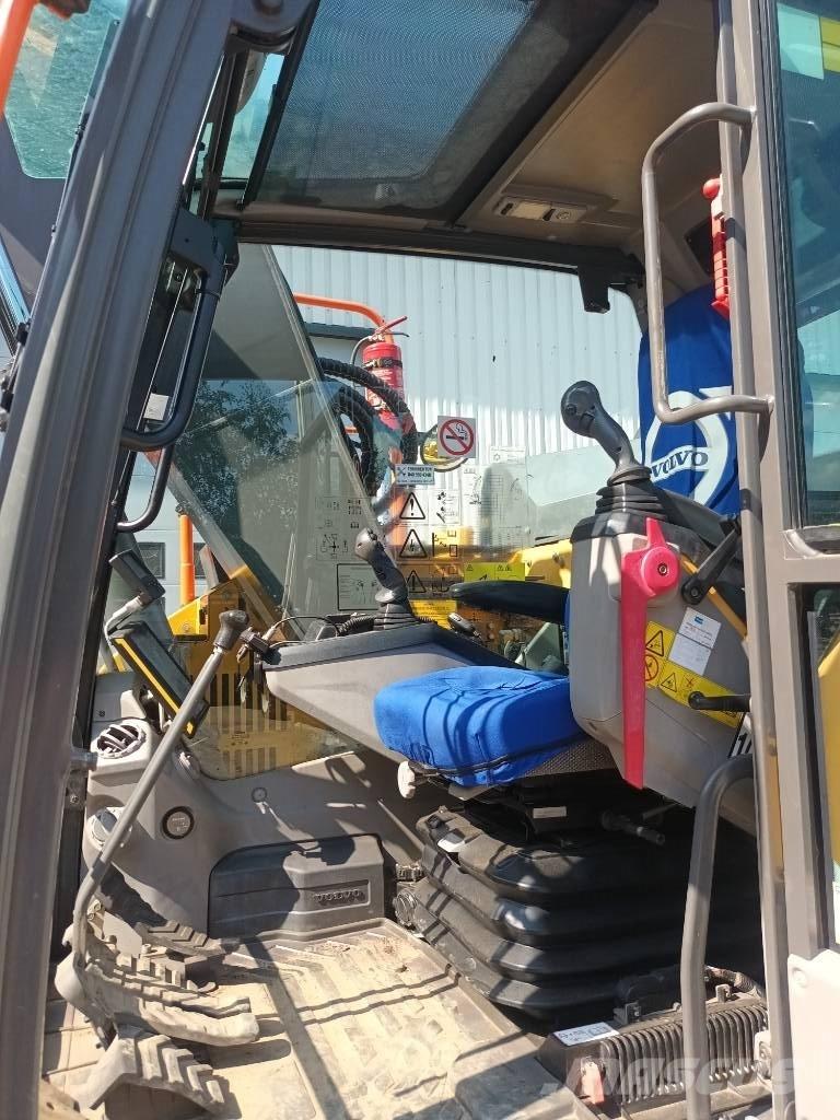 Volvo ECR 145 E Paletli ekskavatörler