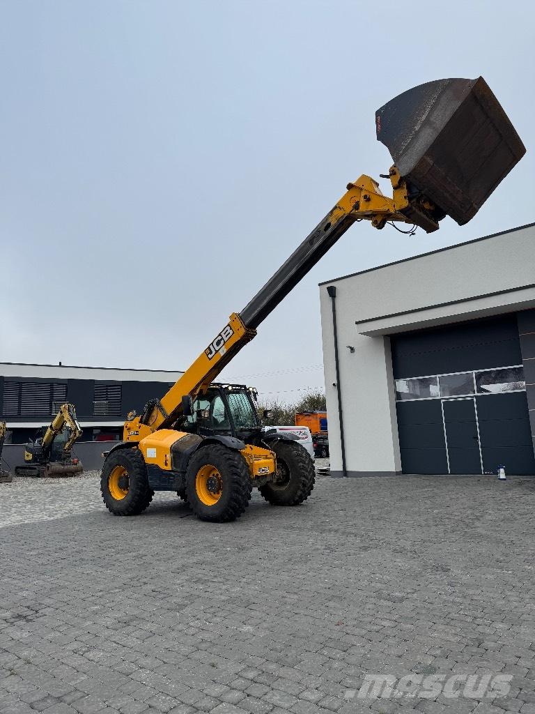 JCB 560-80 Tarimsal teleskopik yükleyiciler