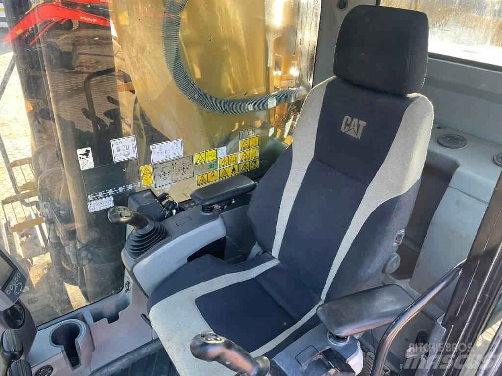 CAT 352 F Paletli ekskavatörler