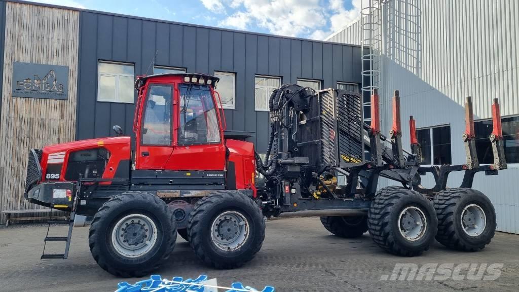 Komatsu 895 Tomruk yükleyici traktörler