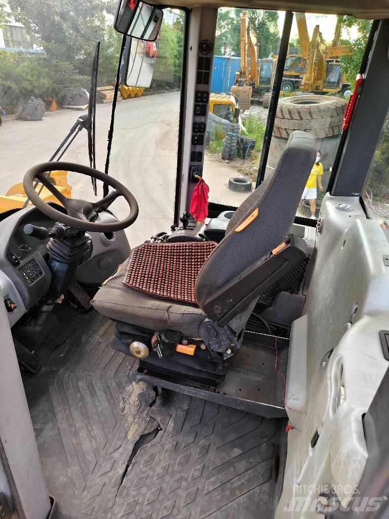 Volvo L 120 Tekerlekli yükleyiciler