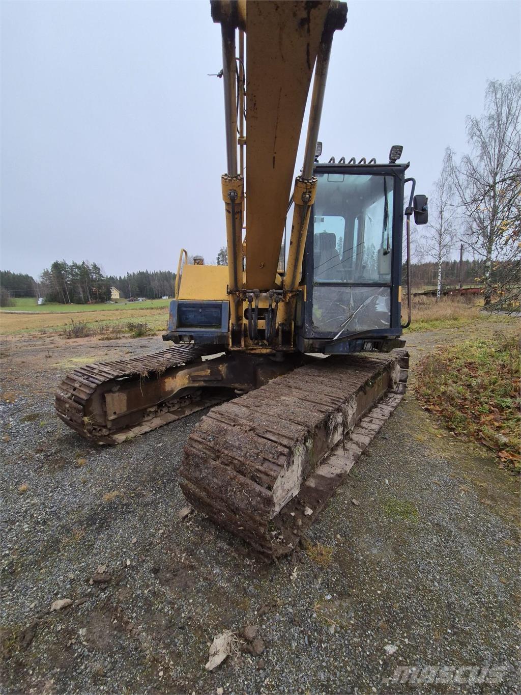 Komatsu PC180LC-3 Paletli ekskavatörler