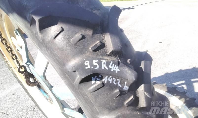 BKT 9.5R44 Tekerlekler