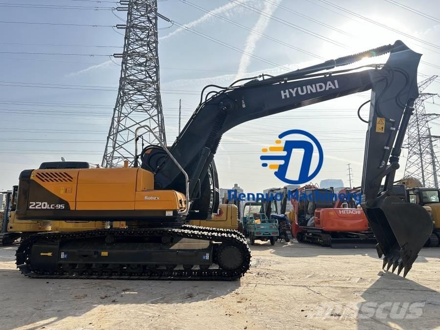 Hyundai R220LC-9S Paletli ekskavatörler