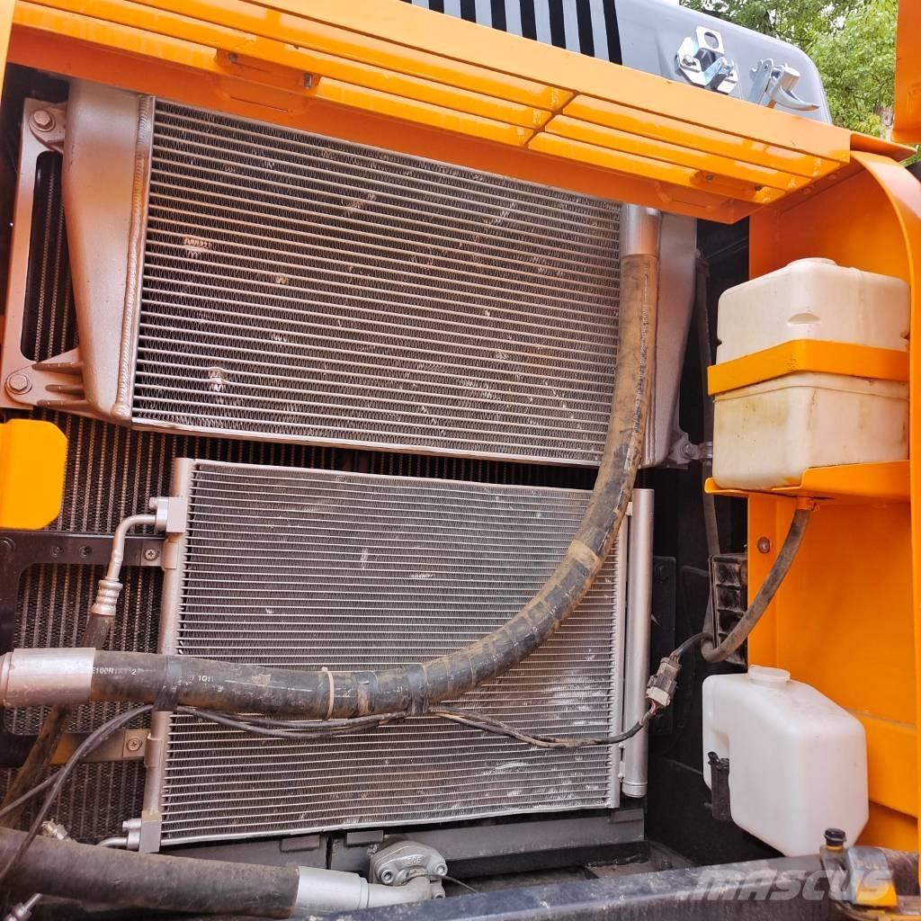 Hyundai 220LC-9S Paletli ekskavatörler