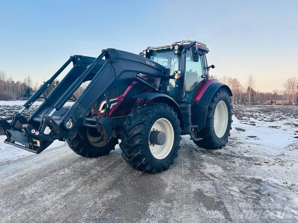 Valtra T 215 Active Traktörler