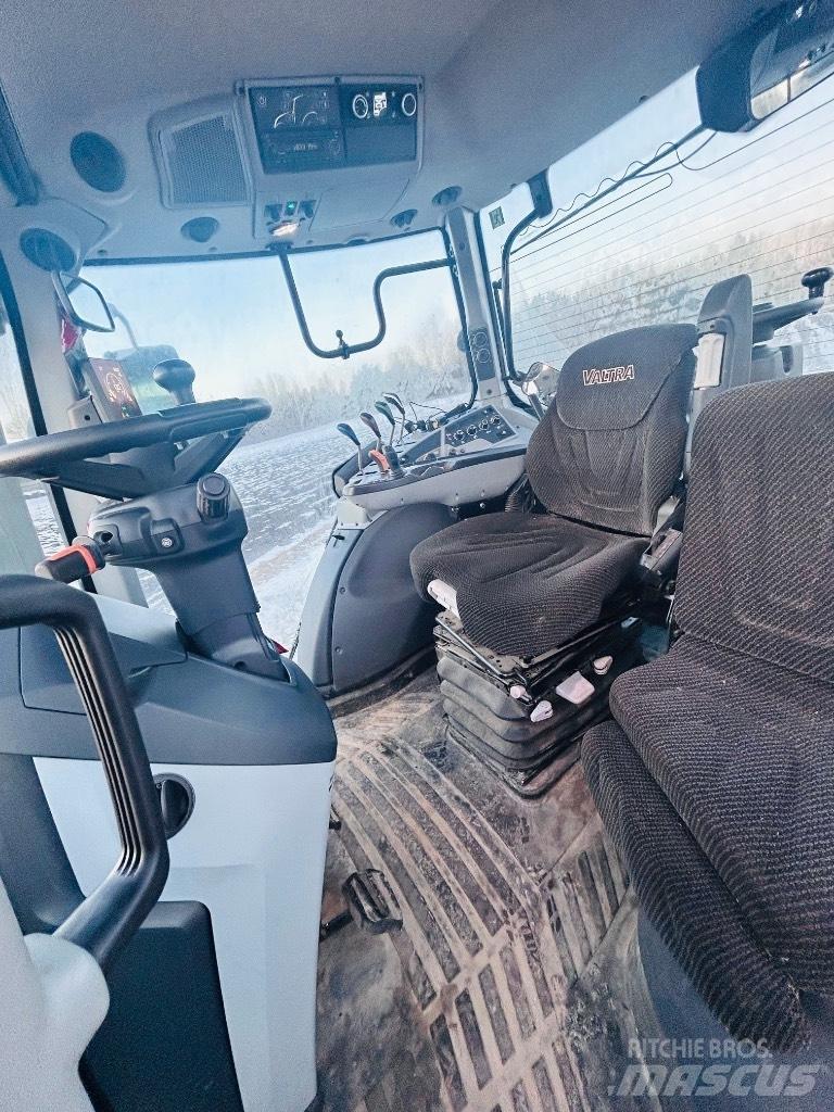 Valtra T 215 Active Traktörler