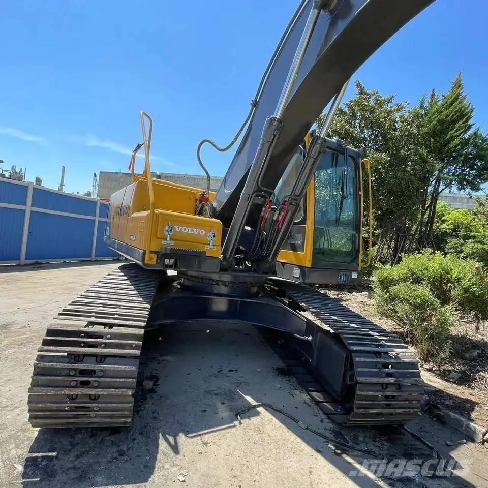 Volvo EC210B Paletli ekskavatörler