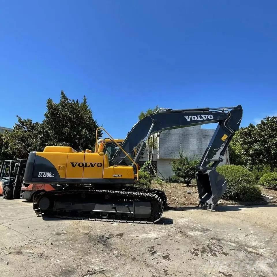 Volvo EC210B Paletli ekskavatörler
