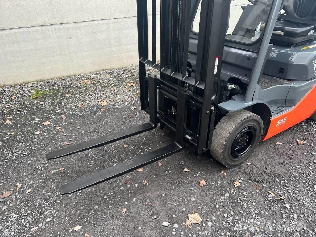 Toyota 02-8FGF15 LPG'li forkliftler