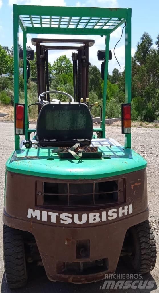 Mitsubishi FG25 LPG'li forkliftler